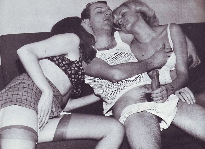 Black On White Threesome Sex - Vintage Threesome